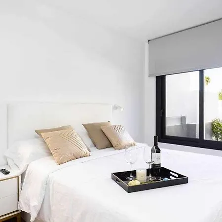 Sunnyland Playa Americas 아로나